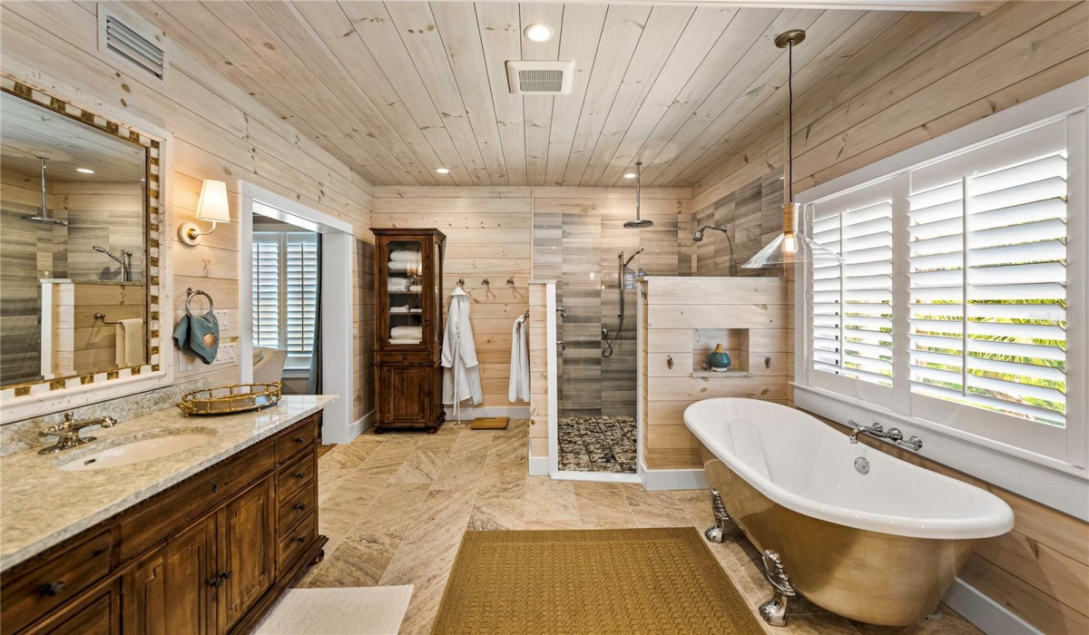 255 WHEELER ROAD, BOCA GRANDE, Florida 33921, 5 Bedrooms Bedrooms, 0 ,3 BathroomsBathrooms,Residential,Sold,WHEELER,0,D6130524