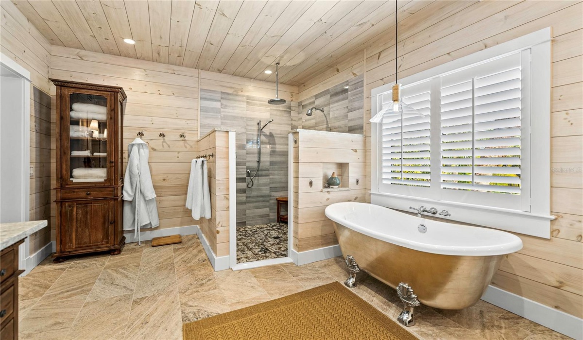 255 WHEELER ROAD, BOCA GRANDE, Florida 33921, 5 Bedrooms Bedrooms, 0 ,3 BathroomsBathrooms,Residential,Sold,WHEELER,0,D6130524