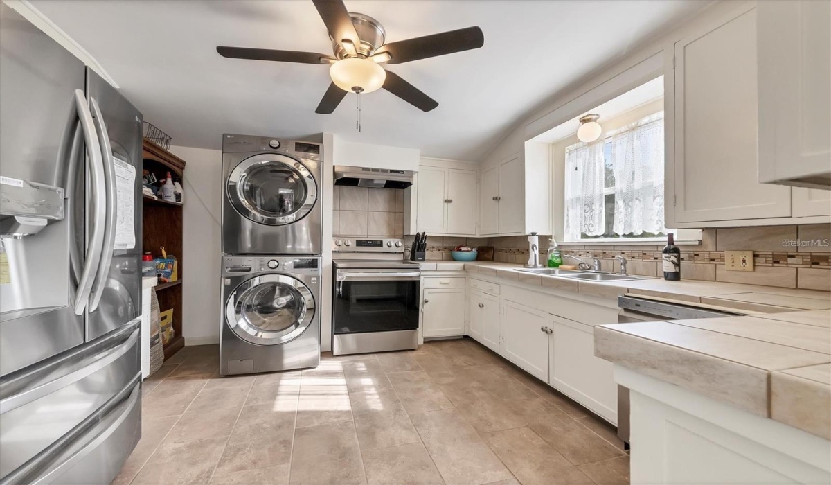 Kitchen, prior to Hurricane Ian