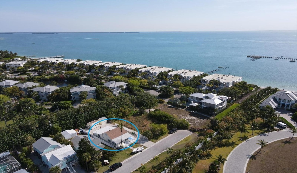 Northeast facing aerial of Home / Lot