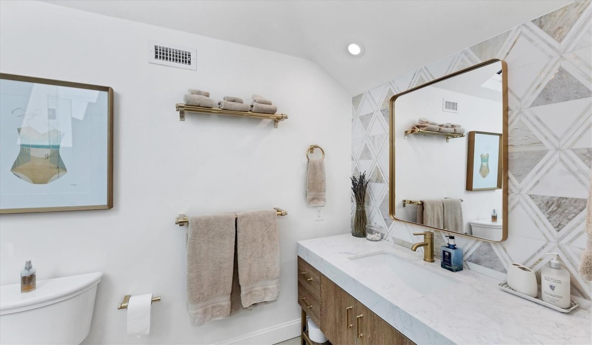 Upstairs Guest Bathroom