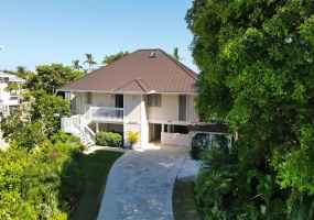 204 WATERWAYS AVENUE, BOCA GRANDE, Florida 33921, 4 Bedrooms Bedrooms, 0 ,3 BathroomsBathrooms,Residential,Sold,WATERWAYS,0,D6132350