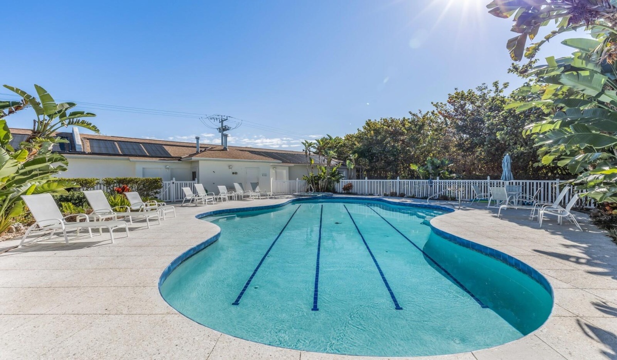 Private pool and spa for Manor House