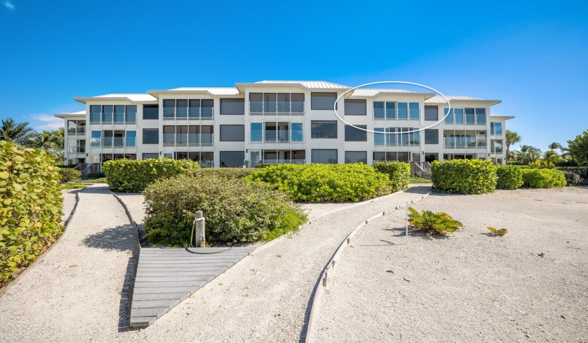 Dunes Chalet Building