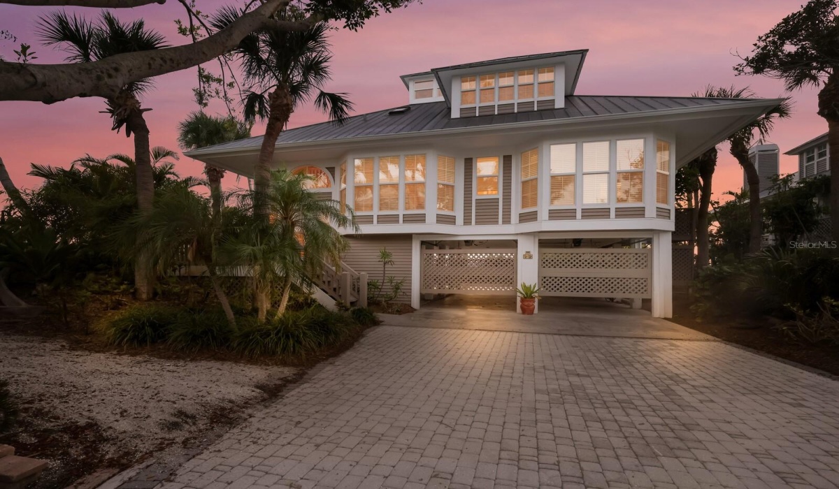 15 SEAWATCH DRIVE, BOCA GRANDE, Florida 33921, 3 Bedrooms Bedrooms, 0 ,3 BathroomsBathrooms,Residential,Sold,SEAWATCH,0,D6132923