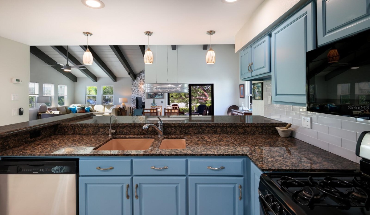 401 LAFITTE STREET, BOCA GRANDE, Florida 33921, 3 Bedrooms Bedrooms, 0 ,2 BathroomsBathrooms,Residential,Sold,LAFITTE,0,D6133571