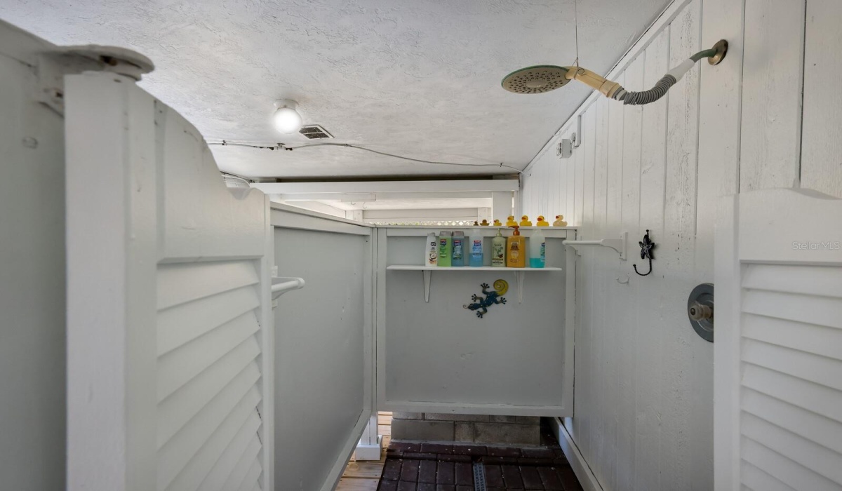 401 LAFITTE STREET, BOCA GRANDE, Florida 33921, 3 Bedrooms Bedrooms, 0 ,2 BathroomsBathrooms,Residential,Sold,LAFITTE,0,D6133571