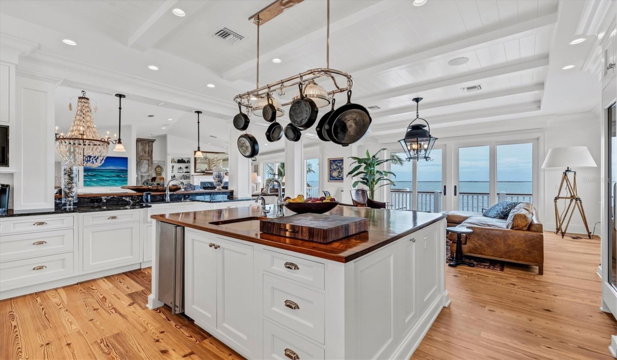 4120 SNAIL ISLAND COURT, BOCA GRANDE, Florida 33921, 5 Bedrooms Bedrooms, 0 ,3 BathroomsBathrooms,Residential,Sold,SNAIL ISLAND,0,D6133862