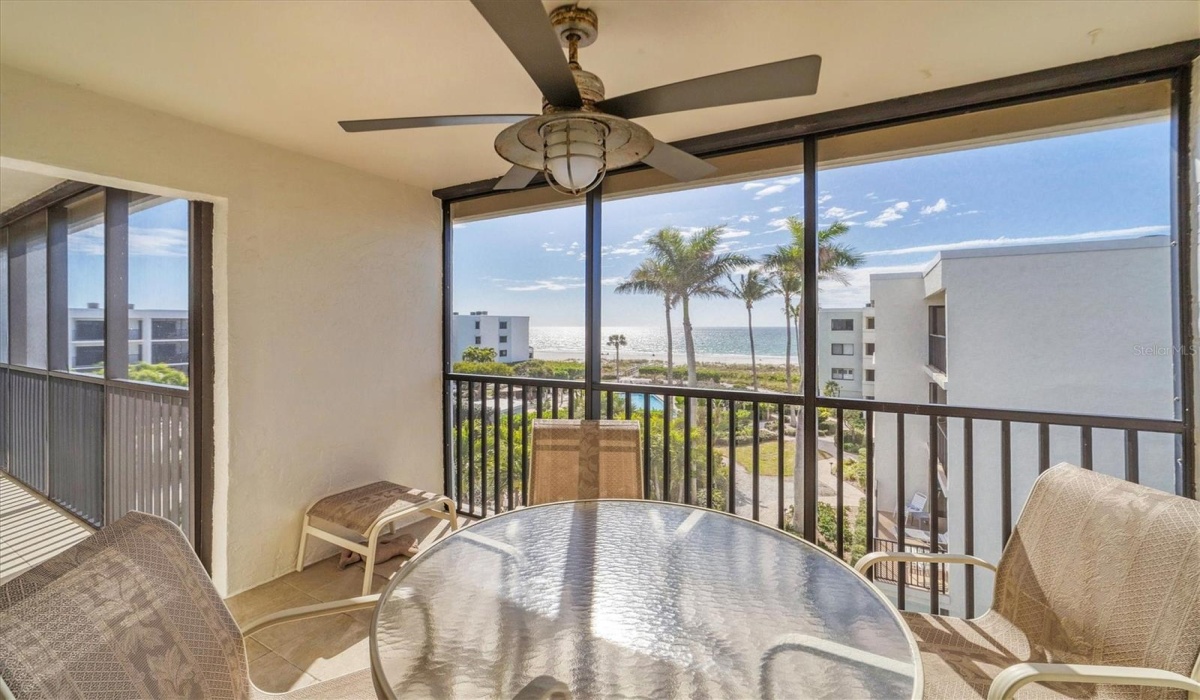 Outdoor dining with a view from lanai