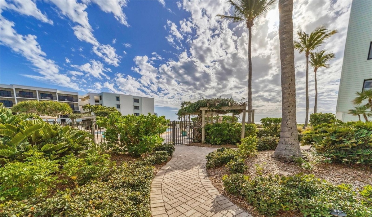 Large gulf front swimming pool