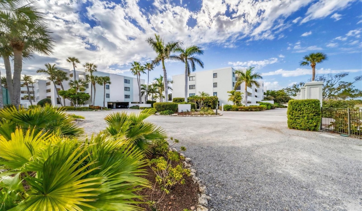 Building B with gulf view