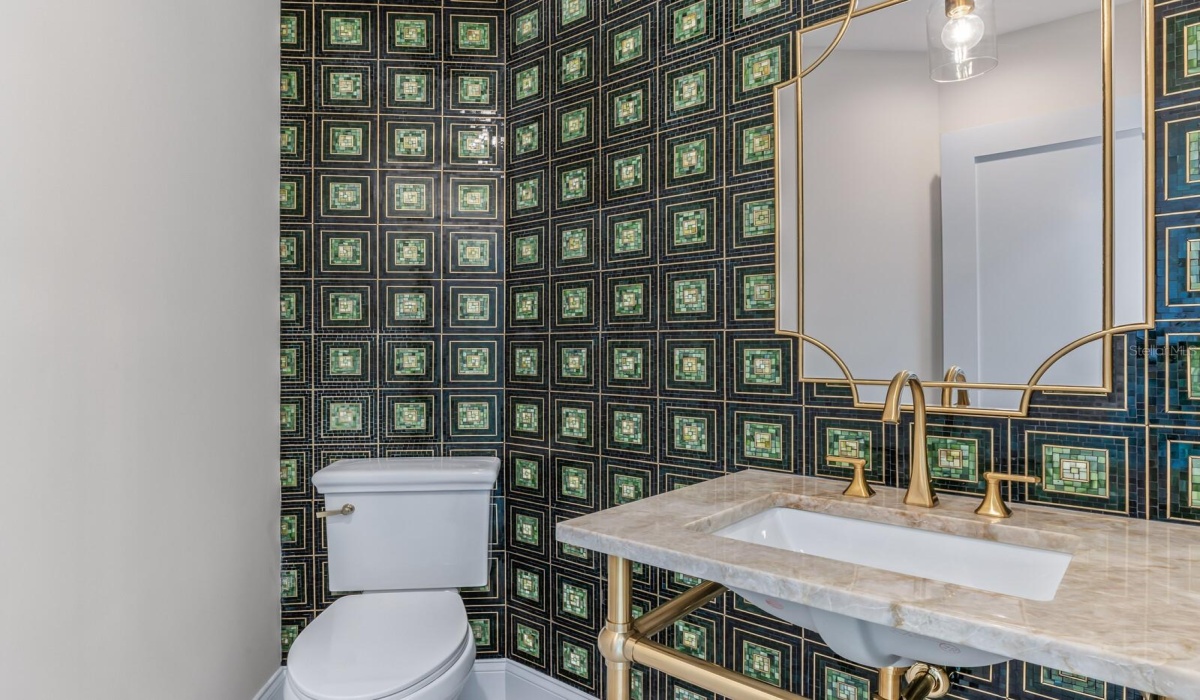 Powder bath