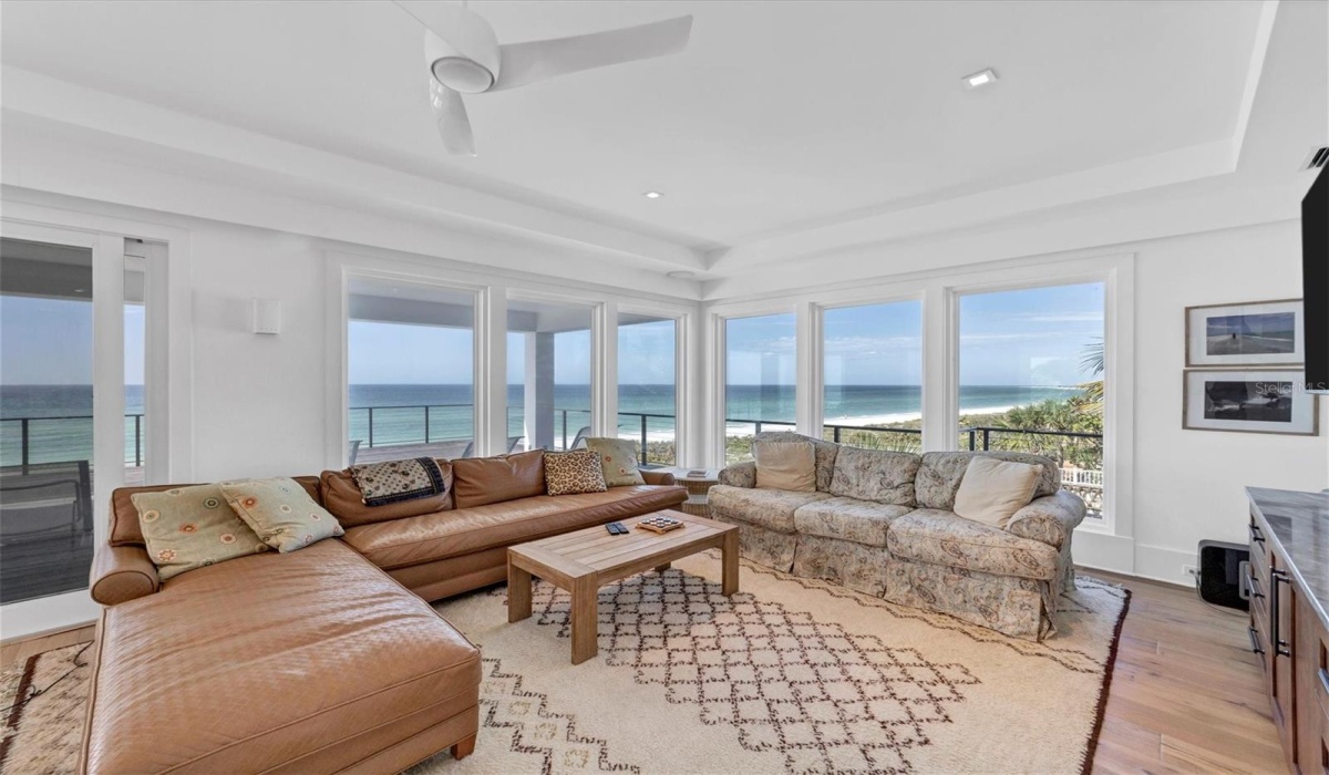Lounge Area