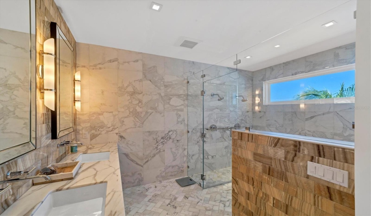 Guest Bathroom #7