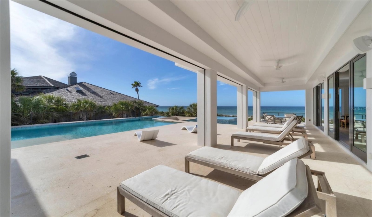 Pool Patio/Lounge Area