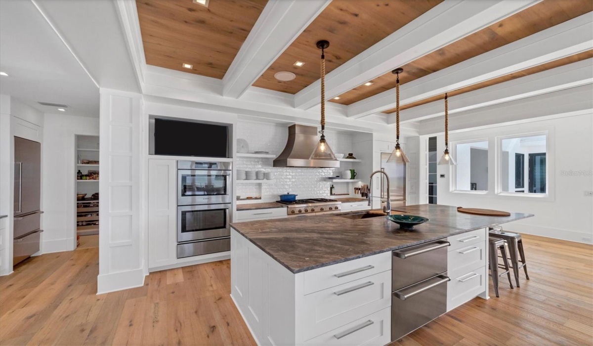 4511 SHORE LANE, BOCA GRANDE, Florida 33921, 8 Bedrooms Bedrooms, 0 ,6 BathroomsBathrooms,Residential,Sold,SHORE,0,D6134421
