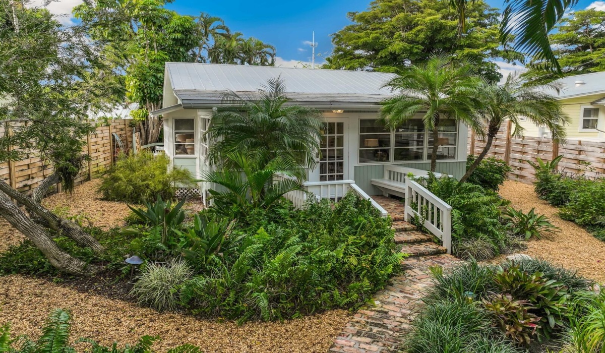 371 LEE AVENUE, BOCA GRANDE, Florida 33921, 2 Bedrooms Bedrooms, 0 ,2 BathroomsBathrooms,Residential,Sold,LEE,0,D6134549