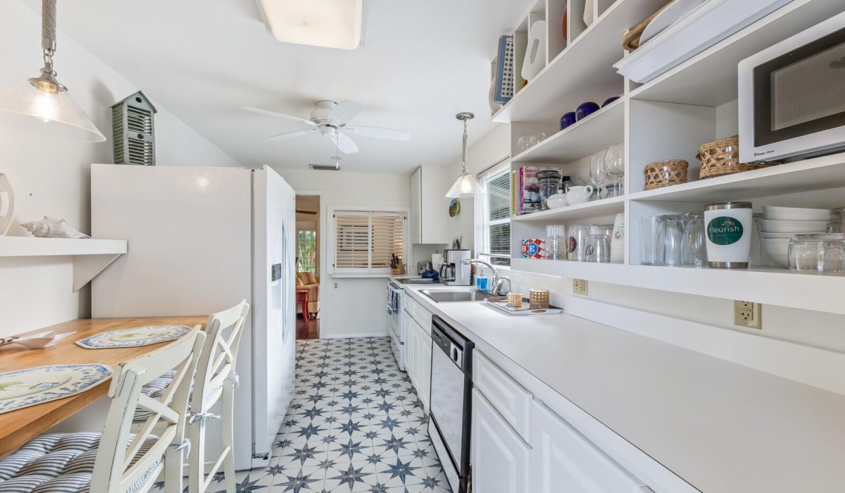 371 LEE AVENUE, BOCA GRANDE, Florida 33921, 2 Bedrooms Bedrooms, 0 ,2 BathroomsBathrooms,Residential,Sold,LEE,0,D6134549