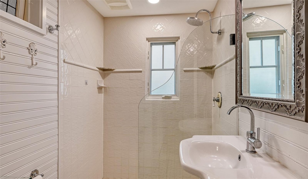 370 RAILROAD AVENUE, BOCA GRANDE, Florida 33921, 2 Bedrooms Bedrooms, 0 ,1 BathroomBathrooms,Residential,Sold,RAILROAD,0,A4600658