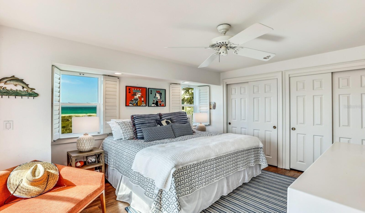 3 Bedrooms Bedrooms, 0 ,3 BathroomsBathrooms,Residential,Sold,0,D6129578