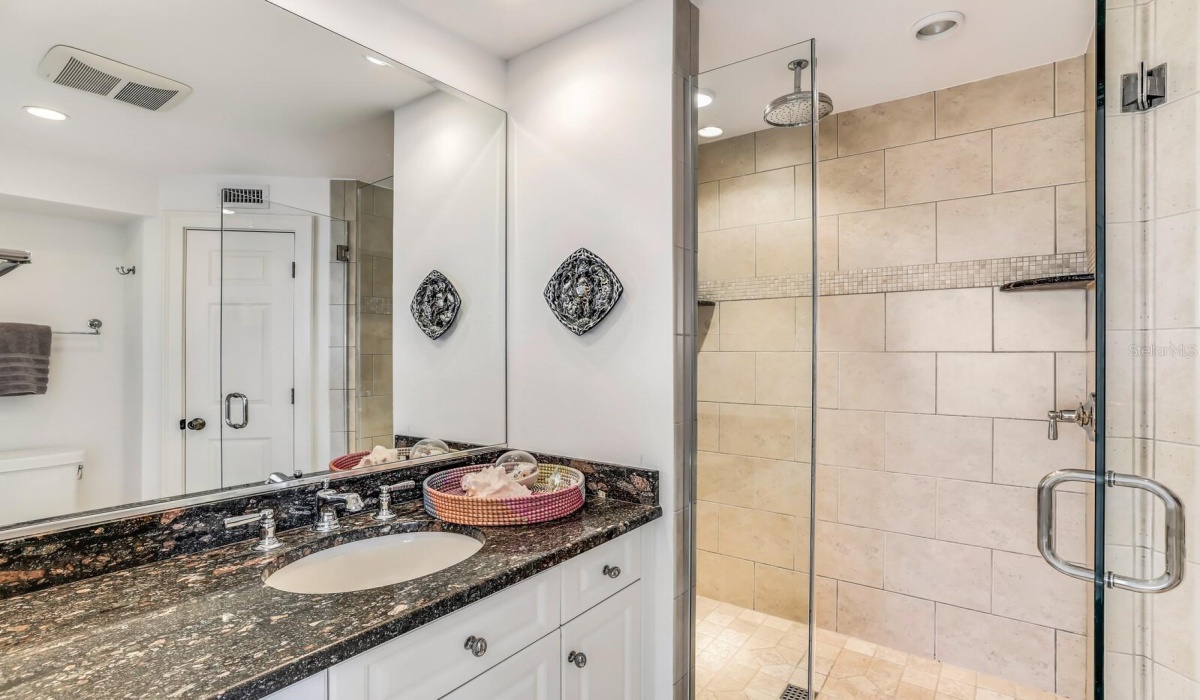 3 Bedrooms Bedrooms, 0 ,3 BathroomsBathrooms,Residential,Sold,0,D6129578