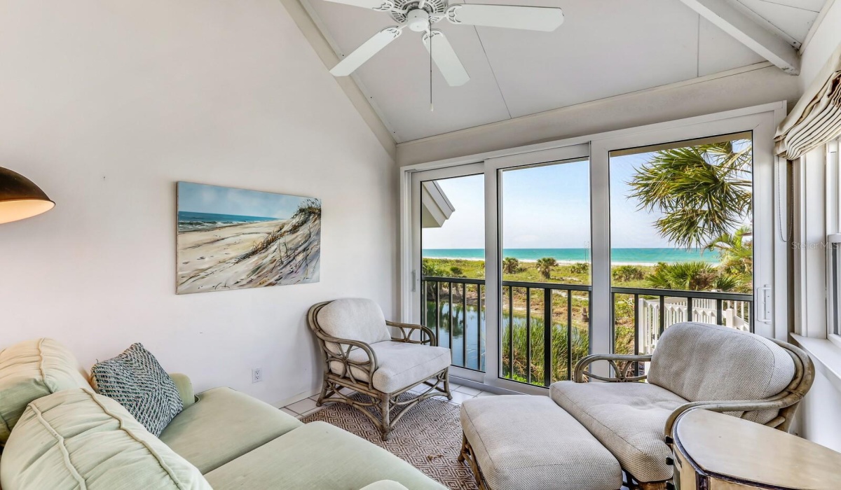 3 Bedrooms Bedrooms, 0 ,3 BathroomsBathrooms,Residential,Sold,0,D6129578