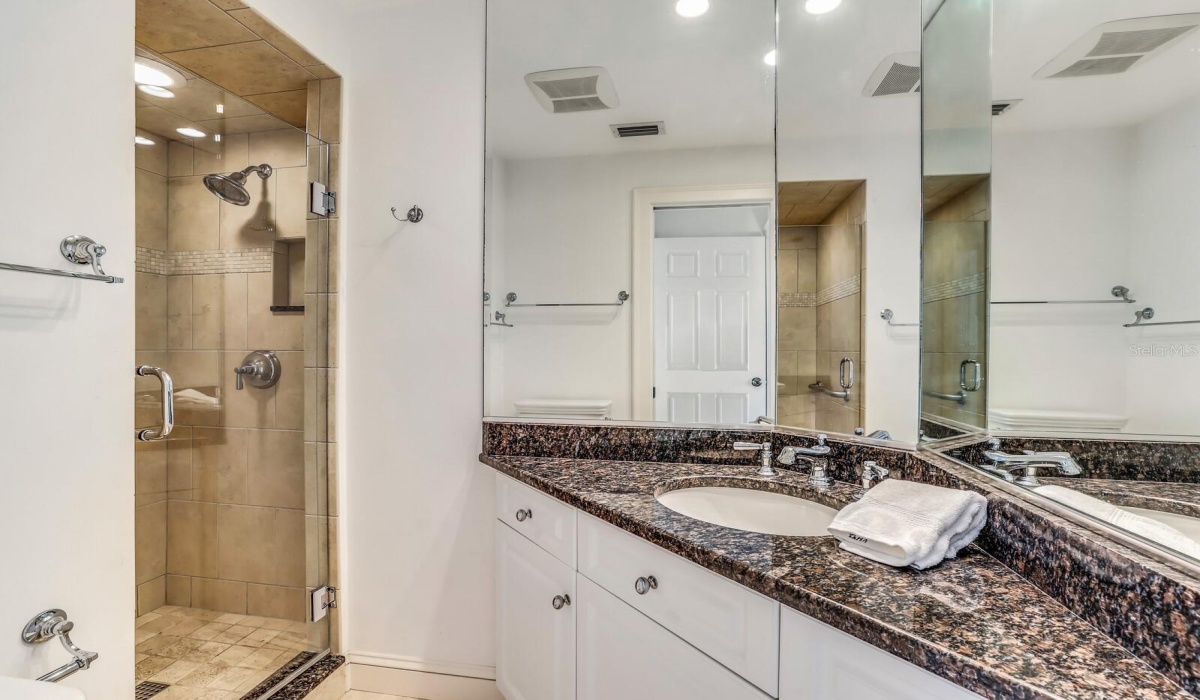 3 Bedrooms Bedrooms, 0 ,3 BathroomsBathrooms,Residential,Sold,0,D6129578