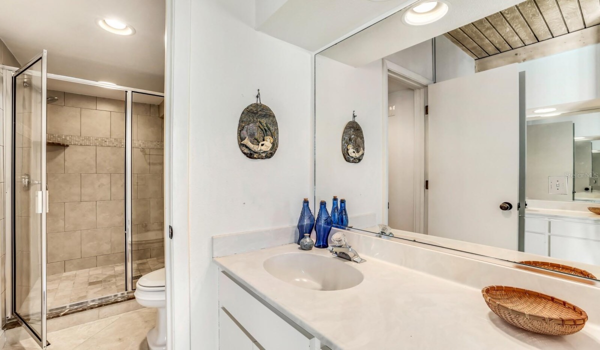 3 Bedrooms Bedrooms, 0 ,3 BathroomsBathrooms,Residential,Sold,0,D6129578