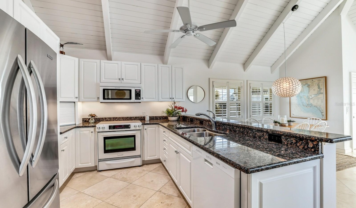 3 Bedrooms Bedrooms, 0 ,3 BathroomsBathrooms,Residential,Sold,0,D6129578