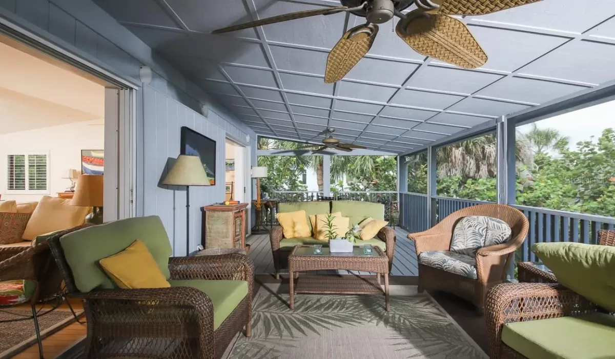 4 Bedrooms Bedrooms, 0 ,3 BathroomsBathrooms,Residential Lease,For Sale,0,D6130783