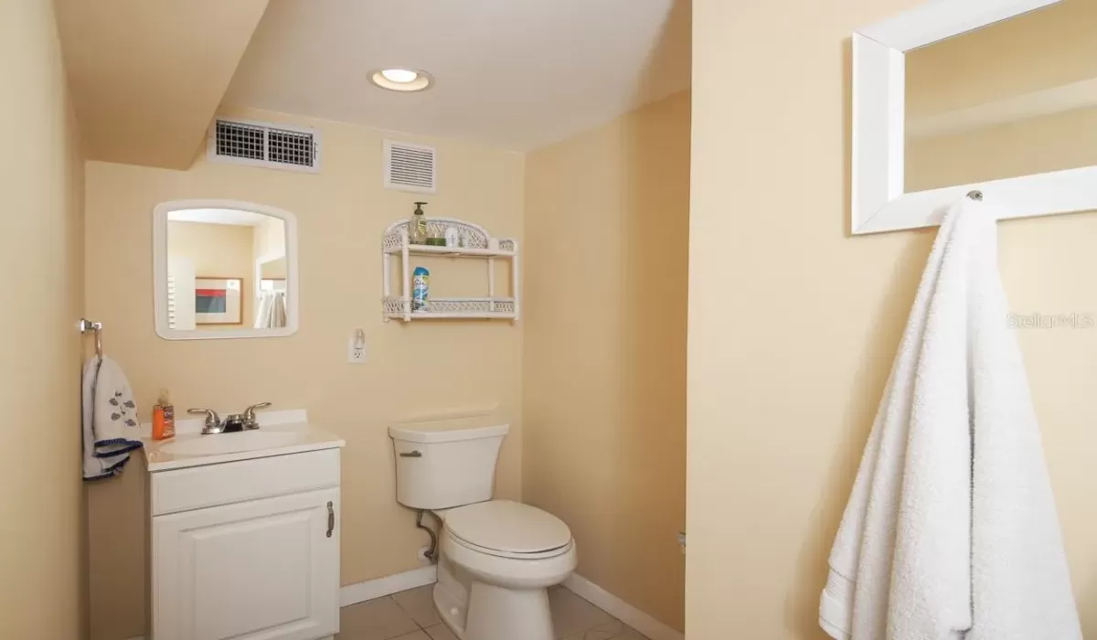 4 Bedrooms Bedrooms, 0 ,3 BathroomsBathrooms,Residential Lease,For Sale,0,D6130783