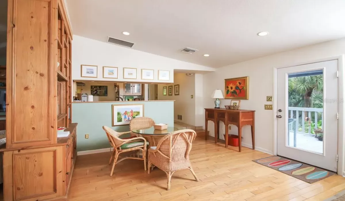 4 Bedrooms Bedrooms, 0 ,3 BathroomsBathrooms,Residential Lease,For Sale,0,D6130783