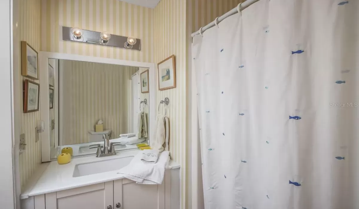 4 Bedrooms Bedrooms, 0 ,3 BathroomsBathrooms,Residential Lease,For Sale,0,D6130783