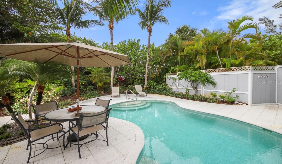 4 Bedrooms Bedrooms, 0 ,3 BathroomsBathrooms,Residential Lease,For Sale,0,D6130783