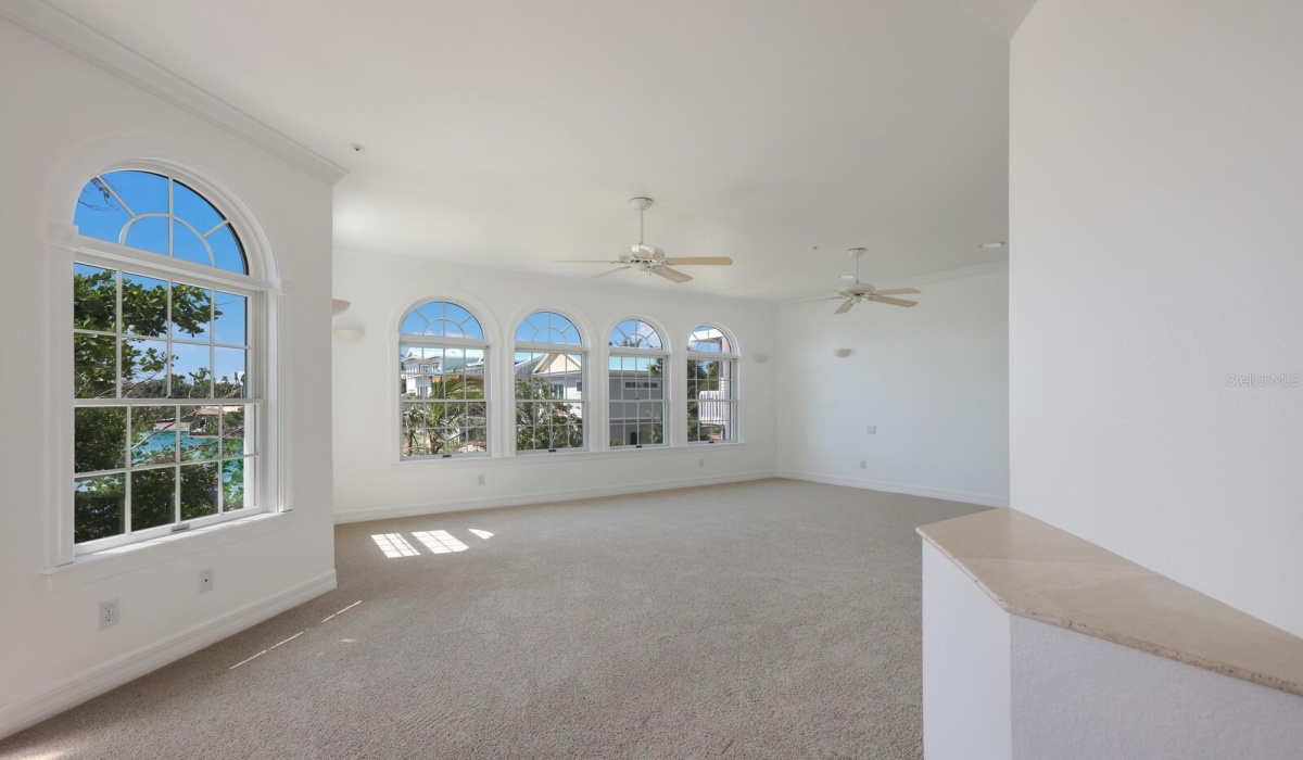 3 Bedrooms Bedrooms, 0 ,3 BathroomsBathrooms,Residential,Sold,0,D6127627