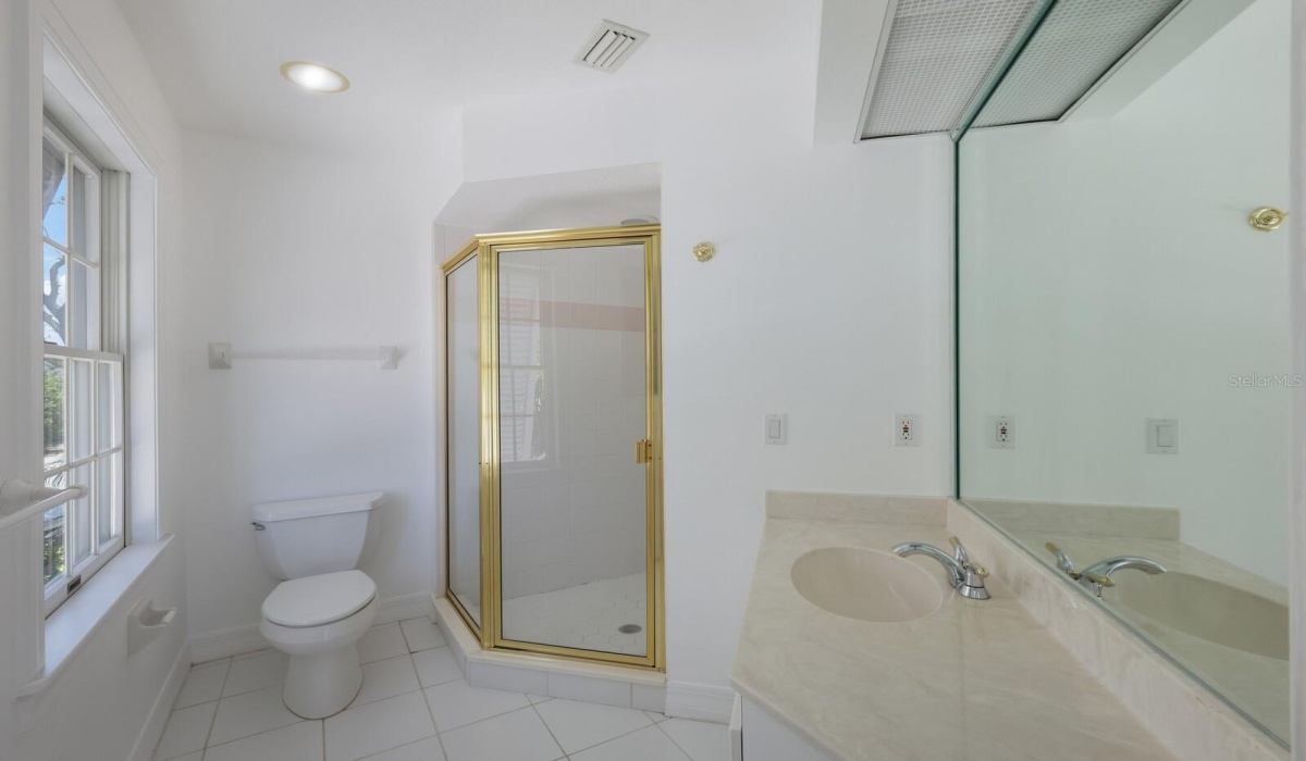 3 Bedrooms Bedrooms, 0 ,3 BathroomsBathrooms,Residential,Sold,0,D6127627