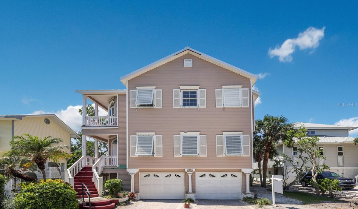 3 Bedrooms Bedrooms, 0 ,3 BathroomsBathrooms,Residential,Sold,0,D6127627