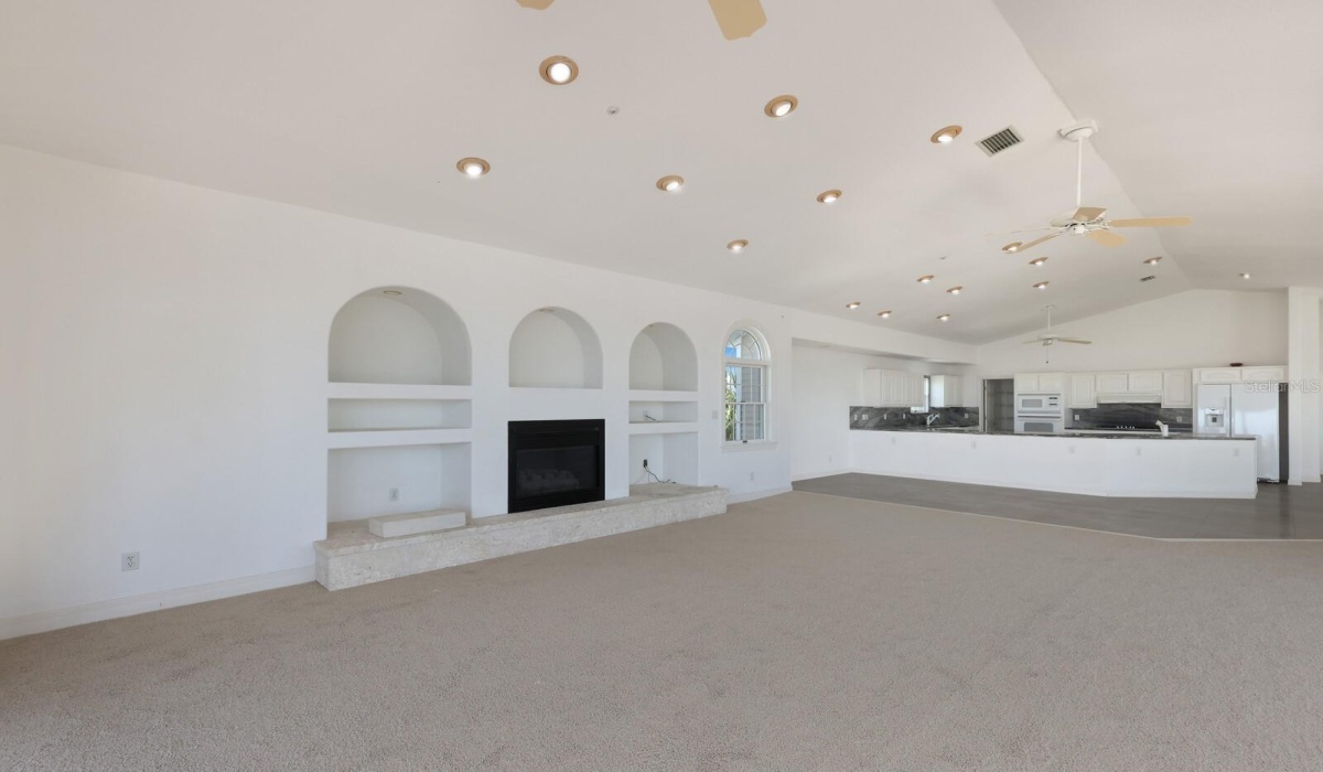 3 Bedrooms Bedrooms, 0 ,3 BathroomsBathrooms,Residential,Sold,0,D6127627