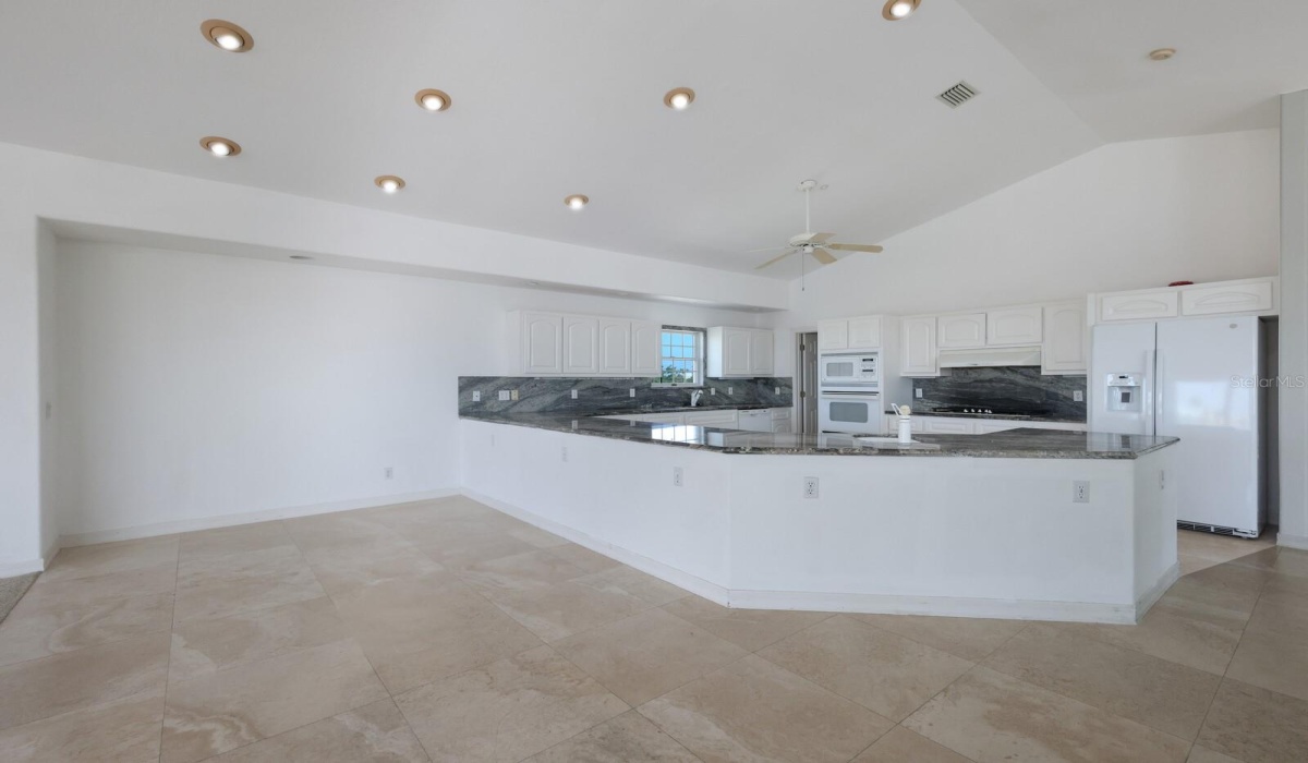 3 Bedrooms Bedrooms, 0 ,3 BathroomsBathrooms,Residential,Sold,0,D6127627