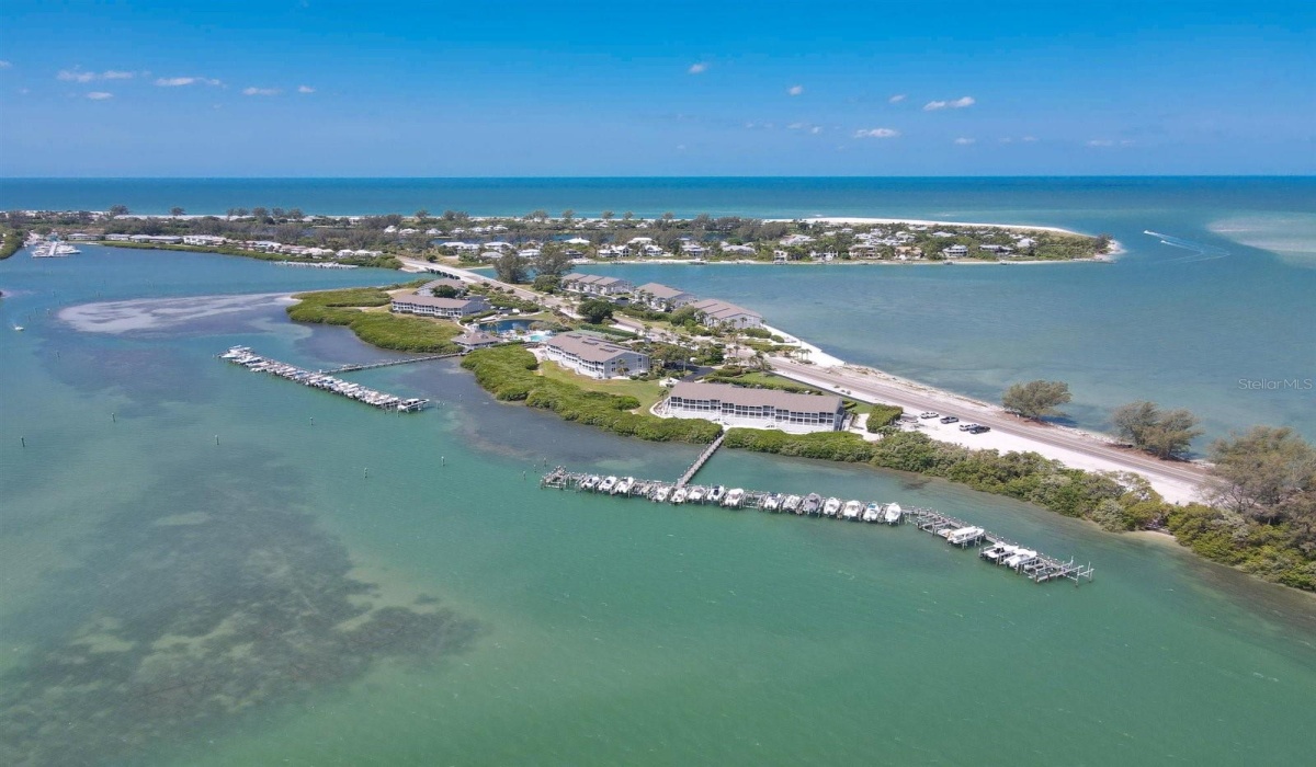 2 Bedrooms Bedrooms, 0 ,2 BathroomsBathrooms,Residential,Sold,0,D6126561
