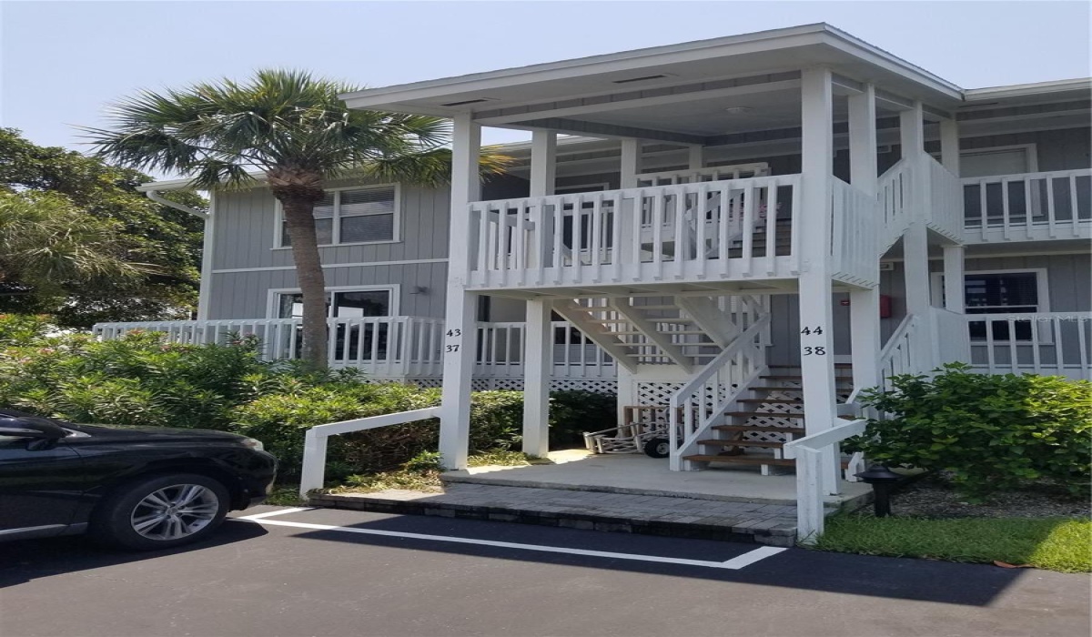 2 Bedrooms Bedrooms, 0 ,2 BathroomsBathrooms,Residential,Sold,0,D6126561