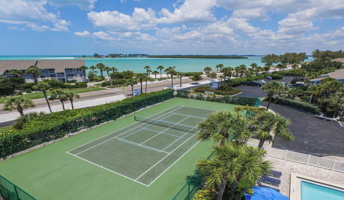 2 Bedrooms Bedrooms, 0 ,2 BathroomsBathrooms,Residential,Sold,0,D6126561