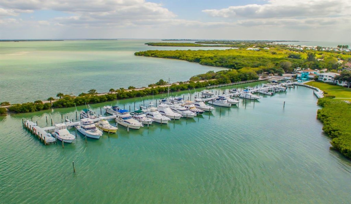 0 , 0 ,0,Residential,Sold,0,D6128222