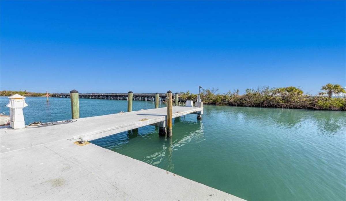 0 , 0 ,0,Residential,Sold,0,D6128222