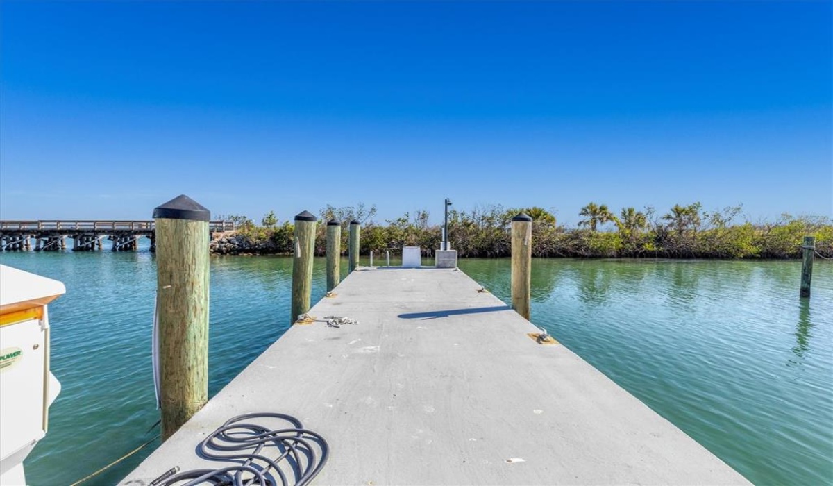 0 , 0 ,0,Residential,Sold,0,D6128222