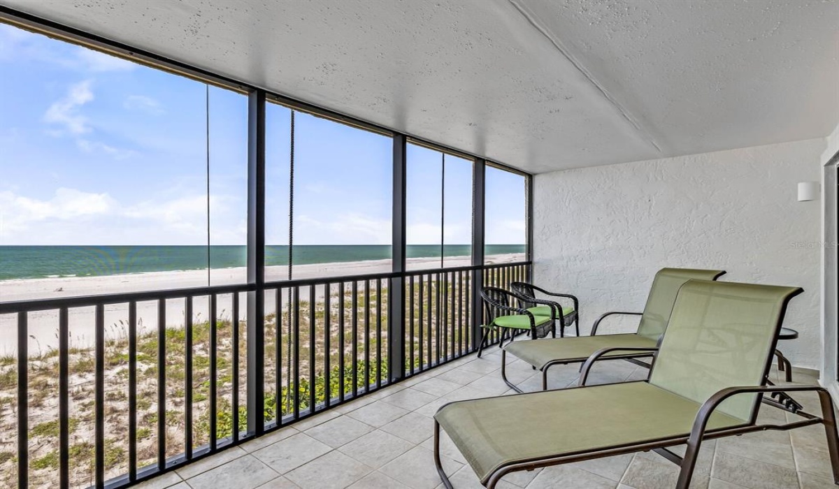 2 Bedrooms Bedrooms, 0 ,2 BathroomsBathrooms,Residential,Sold,0,D6128201
