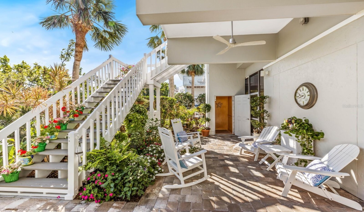 Patio & Elevator