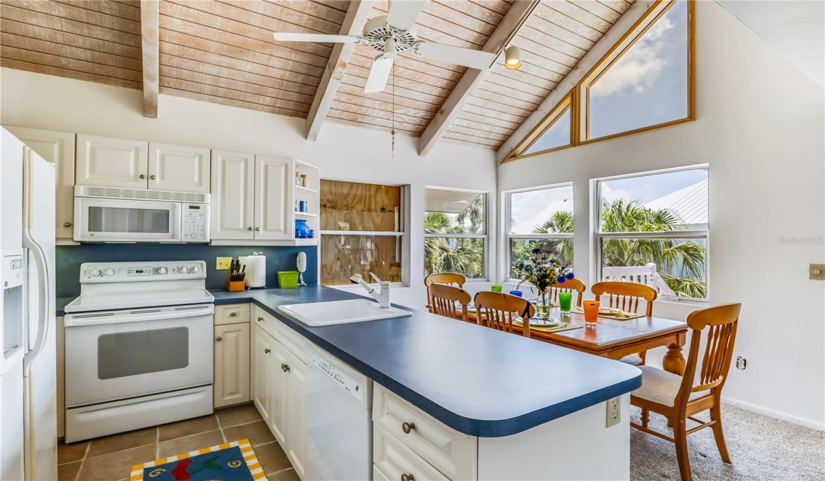 3 Bedrooms Bedrooms, 0 ,3 BathroomsBathrooms,Residential,Sold,0,D6129740