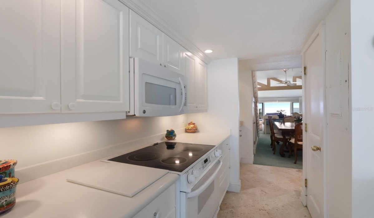 2 Bedrooms Bedrooms, 0 ,2 BathroomsBathrooms,Residential,For Sale,0,D6132642