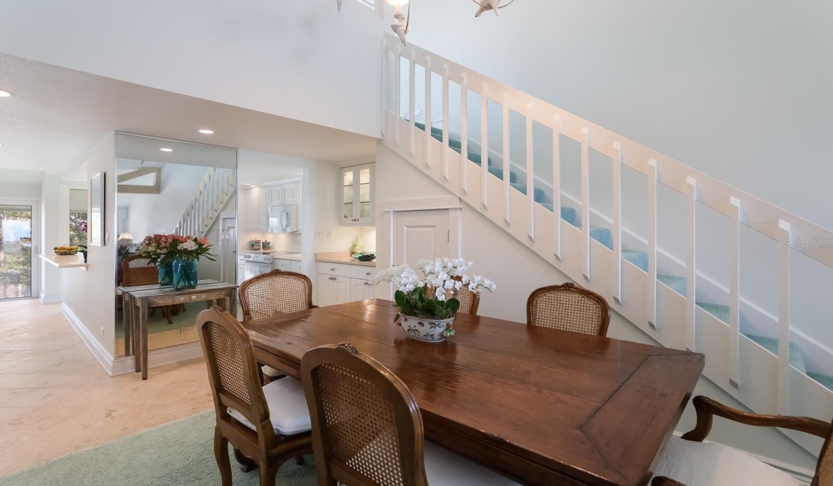 2 Bedrooms Bedrooms, 0 ,2 BathroomsBathrooms,Residential,For Sale,0,D6132642